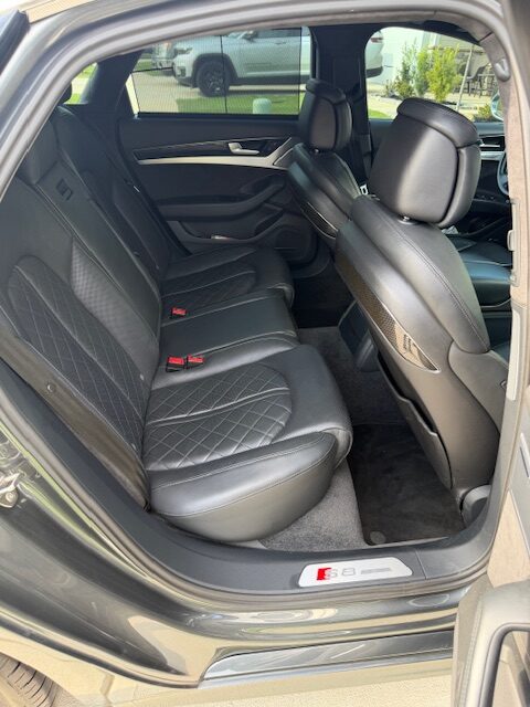2014 AUDI S8 LUXURY