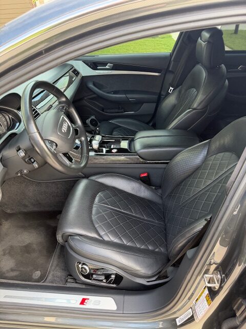 2014 AUDI S8 LUXURY