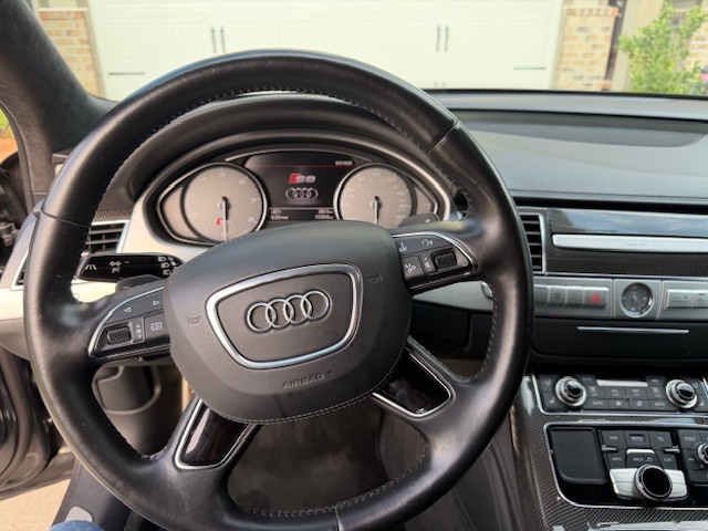 2014 AUDI S8 LUXURY