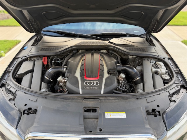 2014 AUDI S8 LUXURY