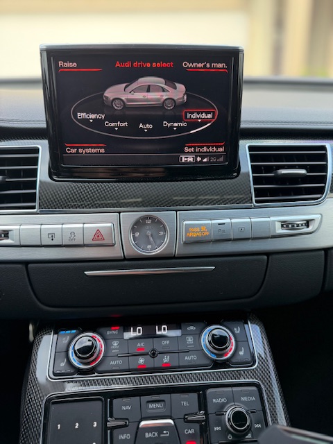 2014 AUDI S8 LUXURY
