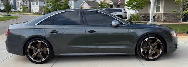 2014 AUDI S8 LUXURY
